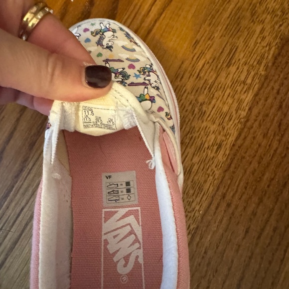 Little girl unicorn vans - Picture 3 of 3